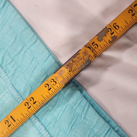 Land's End Blue Pants/Sweat Suit
Lot G - Picture 9 of 11